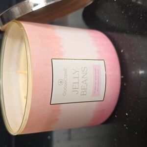 2X HOST PICK. New. GooseCreek 3 Wick Candle-Jelly Beans